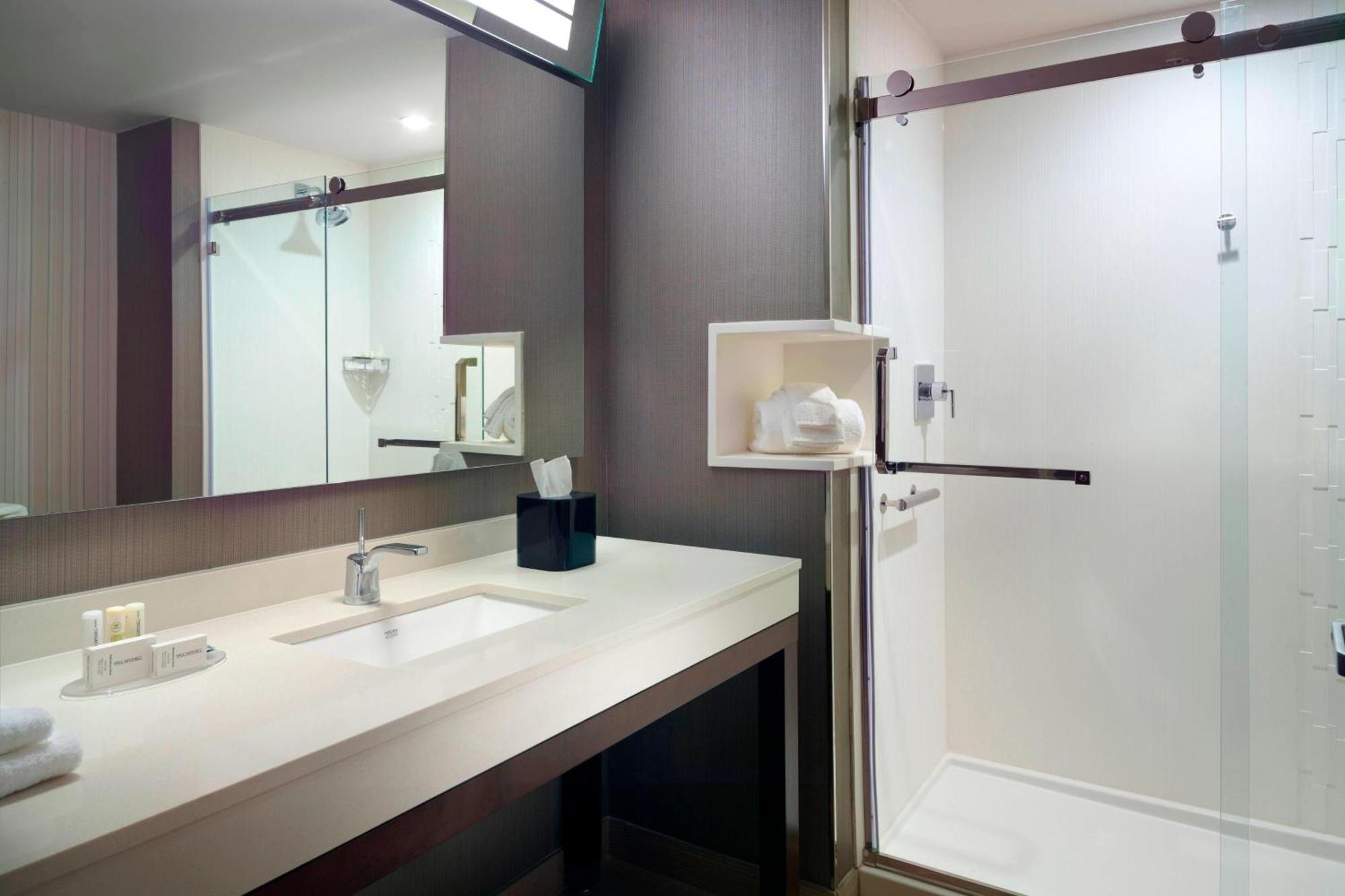 Courtyard By Marriott Lagrange Hotel Ngoại thất bức ảnh