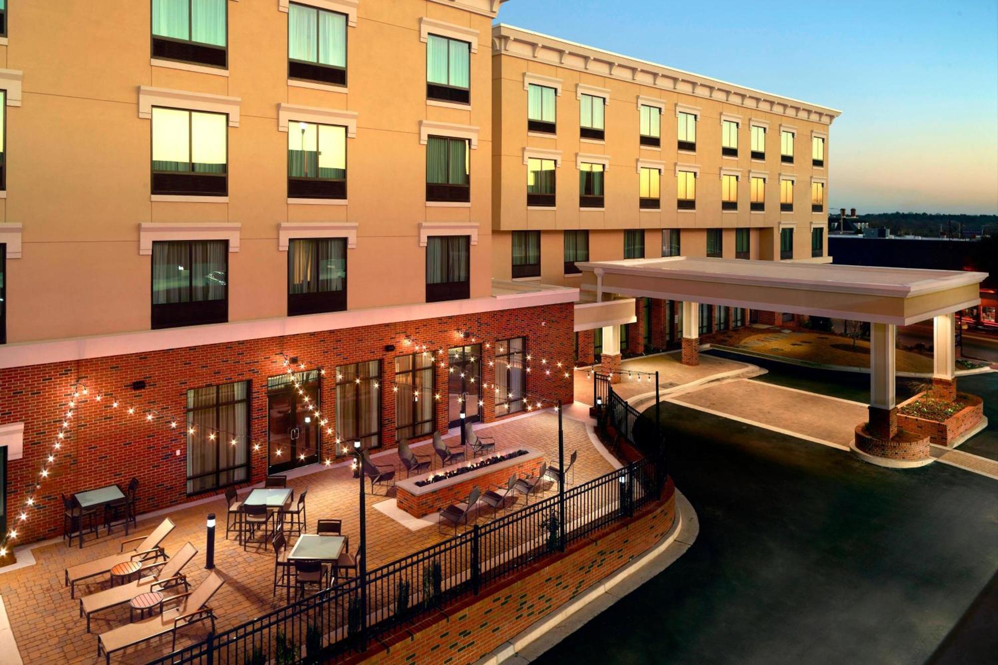Courtyard By Marriott Lagrange Hotel Ngoại thất bức ảnh